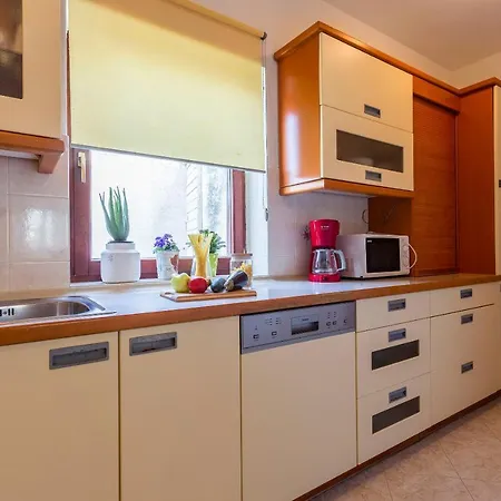 Casa Kujici Feriehus